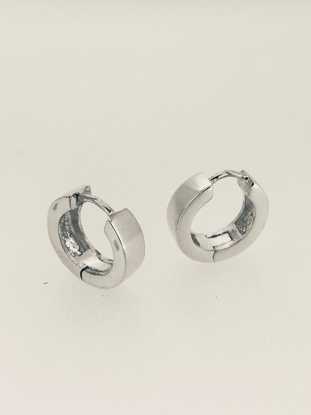 Silver snapfast huggie earrings - round