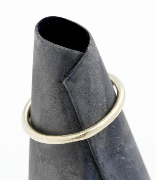 Round profile gold ring