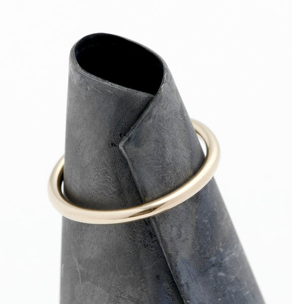 Round profile gold ring