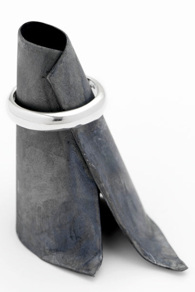 D shape / half round profile band