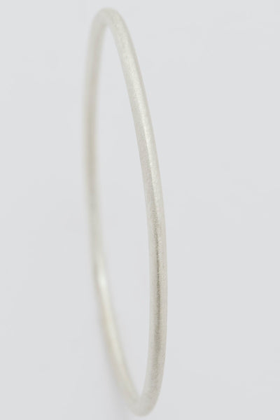 Round profile bangle