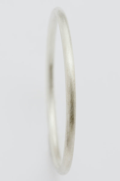 Round profile bangle