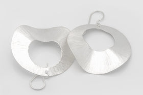 Curved matt disc earrings