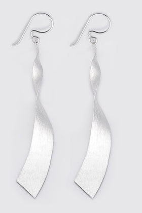 Scimitar style drop earrings