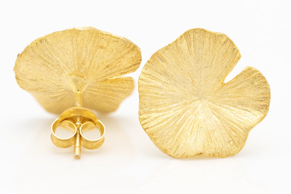 Lily pad gold stud earrings
