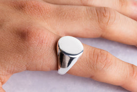 Signet ring in 925 Sterling silver or 9 carat yellow gold