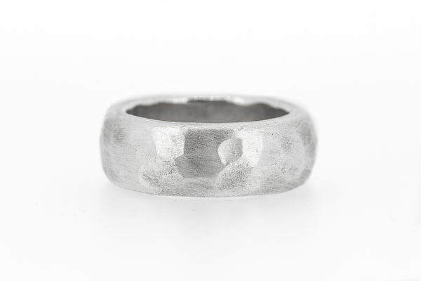 Heavy hammered bands.