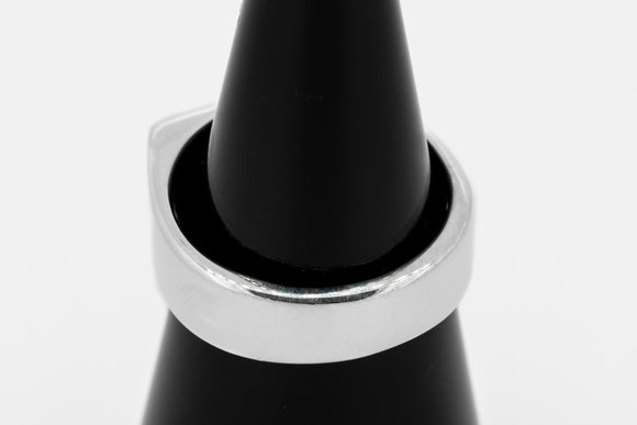 Mens signet ring