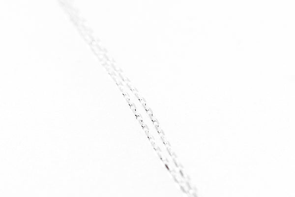 Fine oval-link chain